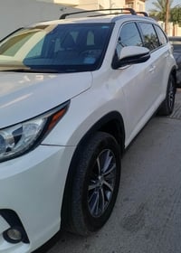 تويوتا هايلندر 2019  AWD  XLE   رقم بغداد سنوية جديدة تايرات نيكسون جد...