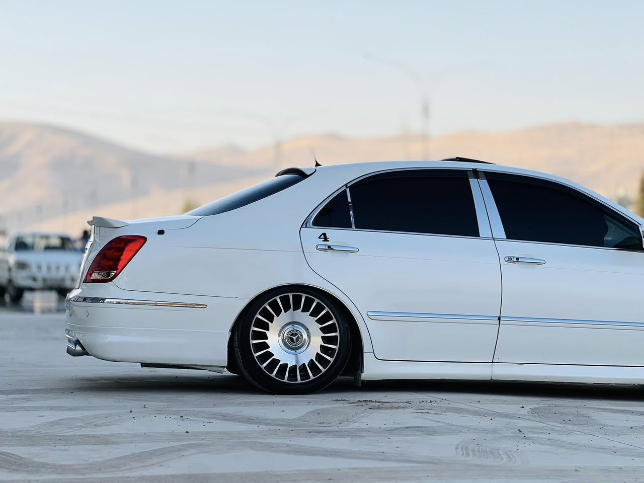 MAJESTA 2007 V8 4.3✅📦
دەعامی بۆ دەعامی چاڵ و شوختی نیە موس فوول فوول مواسەفات ئەوەی لەمێشکی تۆیایە 
بۆیاخ بەشەرت
5 دووگمە
4 کوشن کارەبا
کوشن جڵد
کوشن خەزن
٤ کوشن هیتەر
٦ سیدی دیڤیدی
٣ پەردە
سەلاجە تەبرید مەرکەزی کامل مەزبوتە
سوکان کارەبا
سوکان خەزن
شاشەو کامێرا 
پشت و پێش حاسە  
ڕاداڕ
برێکی بەسراوە مەزبوت
ئاوێنە ئیشارەت 
ئاوێنە شەفت
گێڕ عادی، تۆماتیک
سەیارەکە ئەوەی مۆسەفات بێت هەیەتی
چوپەکانی حوڕ کراوە بەدلی خۆت بەرزو نزمی پیبکە
لایت ناوچەی کوێر لەگەڵ سوڕانی سوکان لایتەکان لەگەڵی دەسوڕێت 
گێڕو مەکینە بەشەرت
Abs بیلاد مەزبوت خەلەلی کارەبای نیە
بەسمە رەساسی  ئیشەکا مەزبوت 
هەموو ئەشیای بیلادی پێوە ماوە کامل سپۆرتی بیلاد
سەیارەکە نمونە لەجوانی هیچ شوخت و قوپاوی نیە لە ڕەسمەکان زۆر جوانتر


**إذا كنت صاحب هذا الإعلان وتريد حذفه لأي سبب، رجاءا أرسل رسالة إلى الدعم الفني**