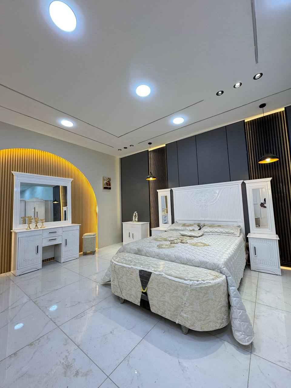 السعر // مليون و150   الف 😍

🔅تفاصيل الغرفة المرمري  ....

 خارج ٤ملم ام دي اف 🔺
وداخل معاكس ٣ملم 
صبغ حراري  درجة اولى 

عدد القطع  ٧ قطع 😍
🔺1 //جرباية  قياس  ١٦٠ × ٢٠٠ 
🔺//ميز جانبي ايسر قياس ٥٠
🔺2// وميز  جانبي  قياس ٥٠
🔺3// زاوية ارتفاع مترين عرض ٨٠
🔺4// وميز بلازمه  
🔺5//وميز مراية ارتفاع مترين عرض ١٢٠
🔺6// وكنتور ٦ باب  ارتفاع مترين و١٥ طول ٣ متر و١٥

القطعه الثامنة حسب الطلب شازلون
سعرها ٥٠ الف ❤️

(توصيل مجاني مركز بغداد )
التوصيل يشمل الشد مجاني 🔥
(اطراف ٥٠)
باقي المحافضات حسب البعد
شازلون سعرها ٥٠ الف
شازلون مخزن ٧٥ الف بغداد, العراق


**إذا كنت صاحب هذا الإعلان وتريد حذفه لأي سبب، رجاءا أرسل رسالة إلى الدعم الفني**