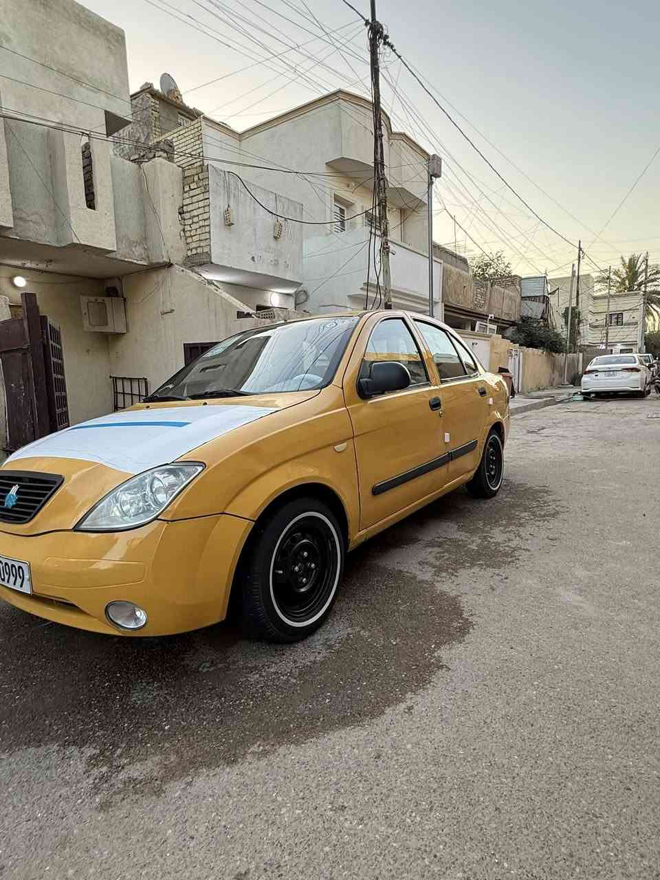 سلام عليكم من رخصه لأدمن طيبه لبيع موديل ٢٠١٤ رقم بغداد نكليزي مصفره هيه وغرمات تحويل ثاني يوم كير محرك مكفول كهربايات كله شغاله غرفه جديده تخم تاير باتري جديد صدر نضيف 
بيه صبغ جاملغ خلفي وجنطه 
مكاني بغداد الدوره 
السعر ٢٩ وبيه مجال
***********
