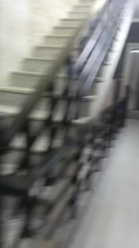 🏡 للإيجار – شقة حديثة في زيونة / محلة 710

شقة مرتبة بالطابق الثالث، مناسبة للعوائل.
تحتوي البناية على مصعد

▫️ استقبال
▫️ مطبخ
▫️ غرفتين نوم
▫️ مناور للتهوية
▫️ صحيات متكاملة
▫️ خدمات متوفرة

💰 الإيجار الشهري: ٨٢٥ ألف دينار

📞 للاستفسار والمشاهدة:
************* – مصطفى الشمري
