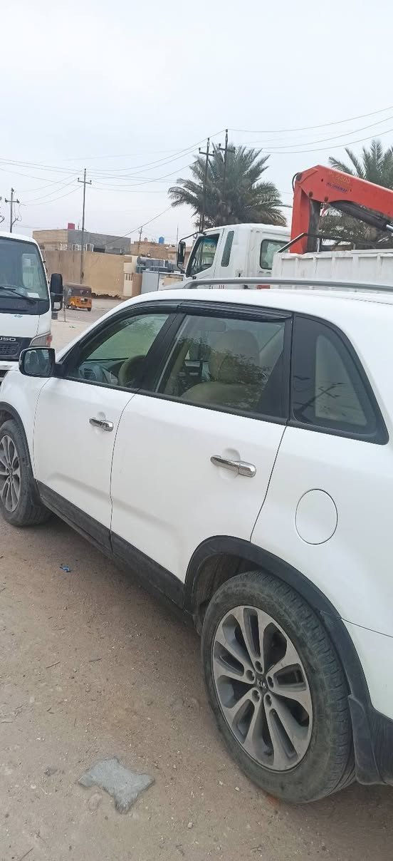 سورنتوا  ٧ راكب خليجي موديل 2015  مكينه 4  سلندر 2400 بصمه تشغيل  ٣ قطع تبريد كشنات كهربائي رقم اربيل السياره مكانها بكربلاء هي والمالك صدر جديد ومنظومه تبريد جديده السعر ب 160 ورقه بيها بارد قطعتين البيبان الخلفي
***********
