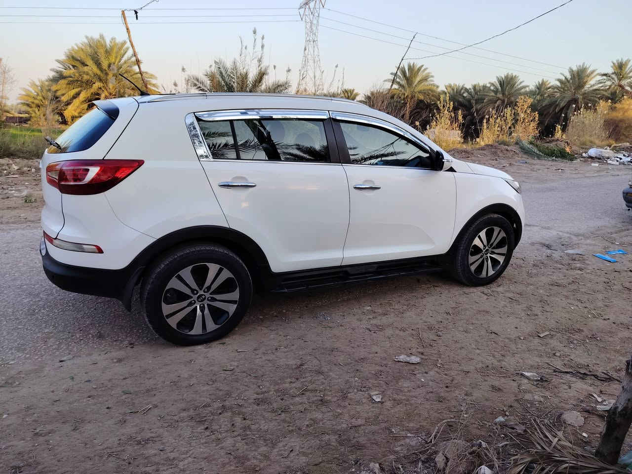 للبيع سبورتج 2011 خليجي رقم بغداد الدولي الجديد بسمي السيارة  فول من عده بصمه   كير وحدادية ومحرك خير من الله  ابيع صبغ حزام    
 السعر١١٥ وبيها مجال ***********
مكان السيارة بابل
