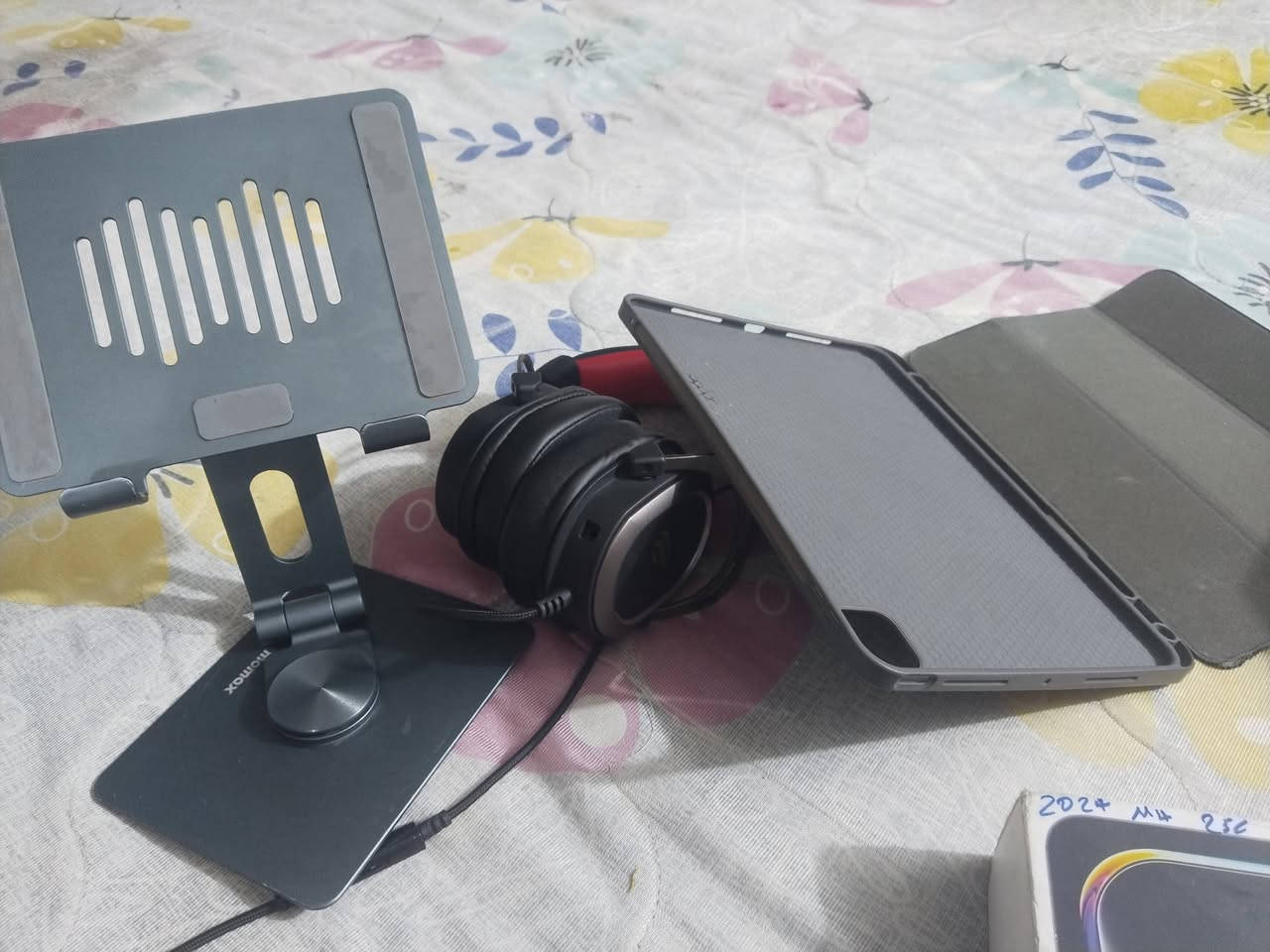 🔴 للبيع – فرصة ما تتعوض 🔴
آيباد معالج A4 نظيف جدًا ويشتغل 100% بدون أي مشاكل
📌 الاستخدام خفيف
📌 الجهاز أصلي وما مفتوح
🎁 الملحقات ويا الجهاز (كلها جديدة ومشتراة وياه):
✔️ سماعات أصلية (سعرها 50)
✔️ كفر حماية (سعره 10)
✔️ ستاند مميز (سعره 25)


**إذا كنت صاحب هذا الإعلان وتريد حذفه لأي سبب، رجاءا أرسل رسالة إلى الدعم الفني**