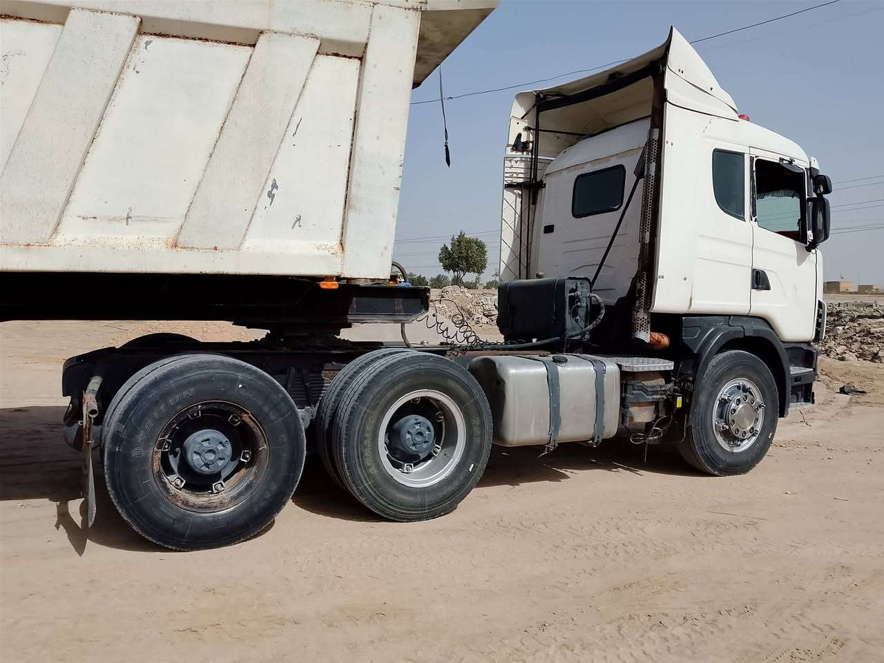 سكانيا شيراوي موديل 2005  راس وعربانه جاهزه الإستفسار ***********
