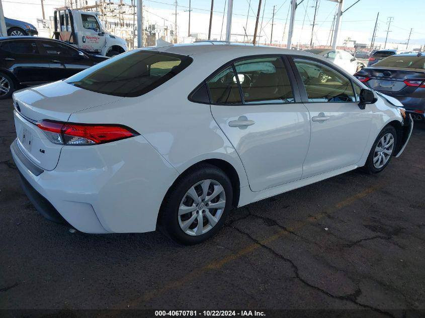 تويوتا كورلا 2023
ياباني اصلي وارد امريكي
مواصفات LE معروفة
محرك 2000  بانزين فقط 
رادار 
تحكم سرعة 
تحديد مسار 
حادثها موضح بالصور 
سعر 160$
رقم هاتف *********** بي واتساب
