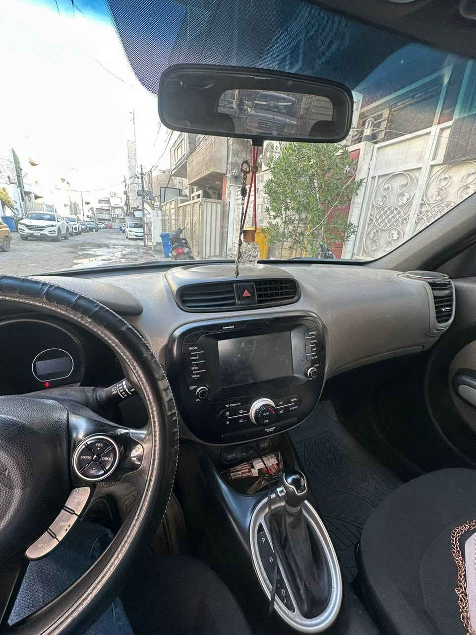 السلام عليكم
صول موديل 19
محرك 1600 جي دي اي
ضربه جاملاغات اماميه وجزء من بنيد
ماشية 
كير محرك تدفئه تبريد مكفول
السعر 125 وبي مجال بسيط
للتواصل ***********
