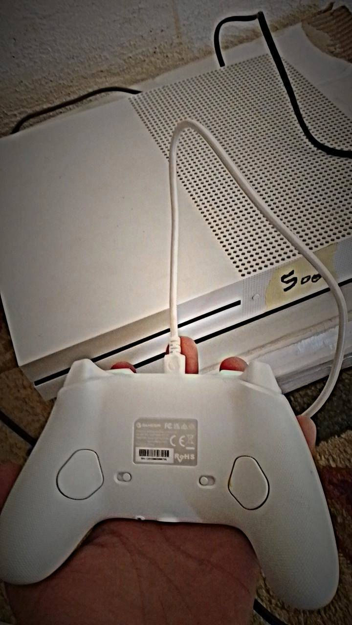 للبيع اكس بوكس وان اس نص تيرا لوك ستيكر يجي ويا شهرين شتراك التمتت وحساب  و كامل ملحقاته +شاشه حجم 32


**إذا كنت صاحب هذا الإعلان وتريد حذفه لأي سبب، رجاءا أرسل رسالة إلى الدعم الفني**