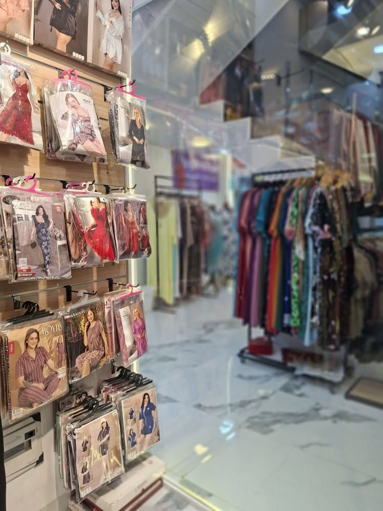كل الجمال بمكان واحد! 🤍
تراكات، تجهيزات عرائس، عطور، كلبيات، ملابس جم ورياضي، ملابس فنتج وكارتونية، بخامات أصلية، موديلات نادرة ومميزة، وكلها بأسعار مناسبة.
إذا تحبون تشوفون البضاعة الجديدة على الطبيعة، ننتظر زيارتكم حتى تختارون اللي يعجبكم.
📍 كوزال شوب
مجمع روتانا – الطابق الأول 🌷


**إذا كنت صاحب هذا الإعلان وتريد حذفه لأي سبب، رجاءا أرسل رسالة إلى الدعم الفني**
