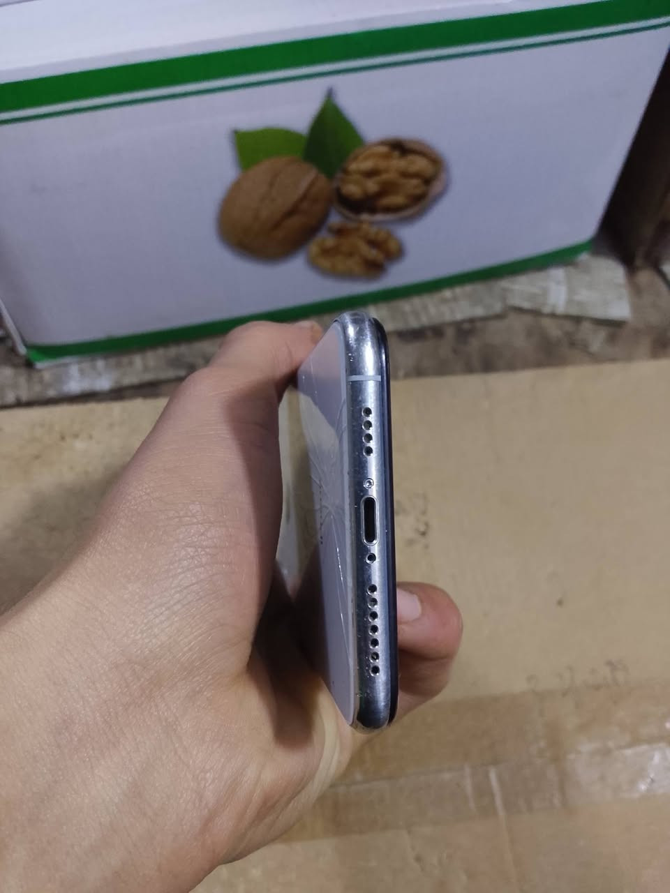 ايفون اكس ماكس للبيع
ذاكره 256
دبل سيمكرت
مبدل بطاريه فقط واصليههه شرط 100
فقط بس فطر بل ضهر 
السعر 175 
***********
