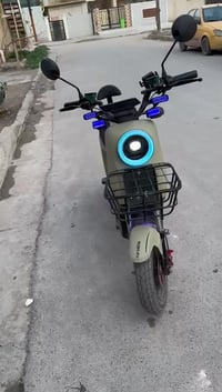 دراجة R92025 للبيع السعر 550وبيها مجال دراجة كاملة مال وكالة كهربائيات...