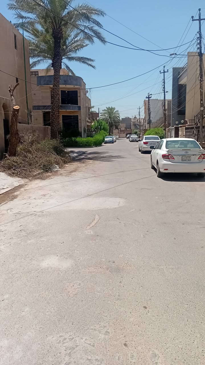 للبيع دار سكن زيرو في السيدية مربع شاكر عبود....

يحتوي على ٣نوم صالة مطبخ وخدمات كاملة مع ارضية مرمر واجهة مرمر....

مساحة ٦٨م
واجهة  ٤م
نزال.  ١٧م

السعر المطلوب[٣٦٠]مليون بيه مجال بسيط.....

اي استفسار مراجعت....

مكتب المجد للوساطة العقارية سيدية شارع العلوة مقابيل مدرسة حلم الغد...

الاتصال 
***********
***********
