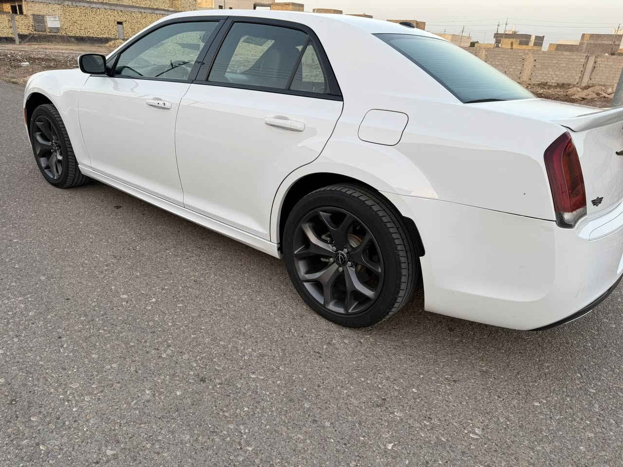 سلام عليكم كرايسلر اوباما كندي البيع 
موديل ١٦ رقم أربيل تريد تحويل اوكاله حاضر
محرك كير حداديه تخم تاير كله جديده شركه
سياره نظيفه مال جناي السعر ٢١٥ وبيه مجال 
*********** ملاحضه سونار مع منشور حديث
مكان سياره ميسان
