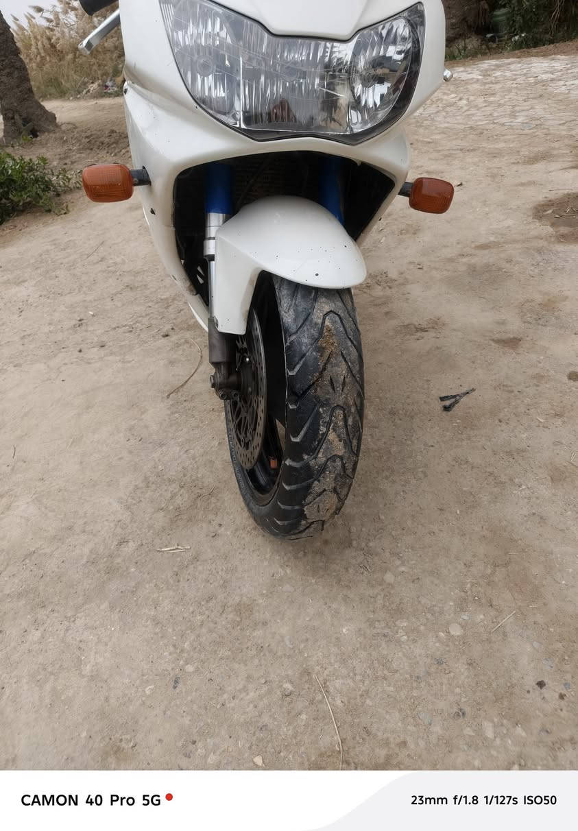 للبيع بطح   ٩٥٤  دراجه  نضيفه بس طافيه شراي ينتصل  ***********
