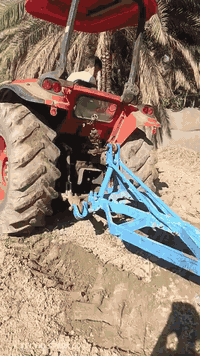 السلام عليكم للبيع كيوتي حجم 90 حصان موديل 13 كتاب شركه  استلام الدوله مكينه جدا نضيفه وحلوه   محركها مفتوح غراض اصليه  كير واكسل مكفولات مكينه احلا من الصوره جاهزه للعمل  تايراتها مالات الشركه  وياها فيدان البير تركي حجم 14    للبيع او ترهم مراوس بسياره  للاستفسار *********** هذا الرقم بيه واتساب
