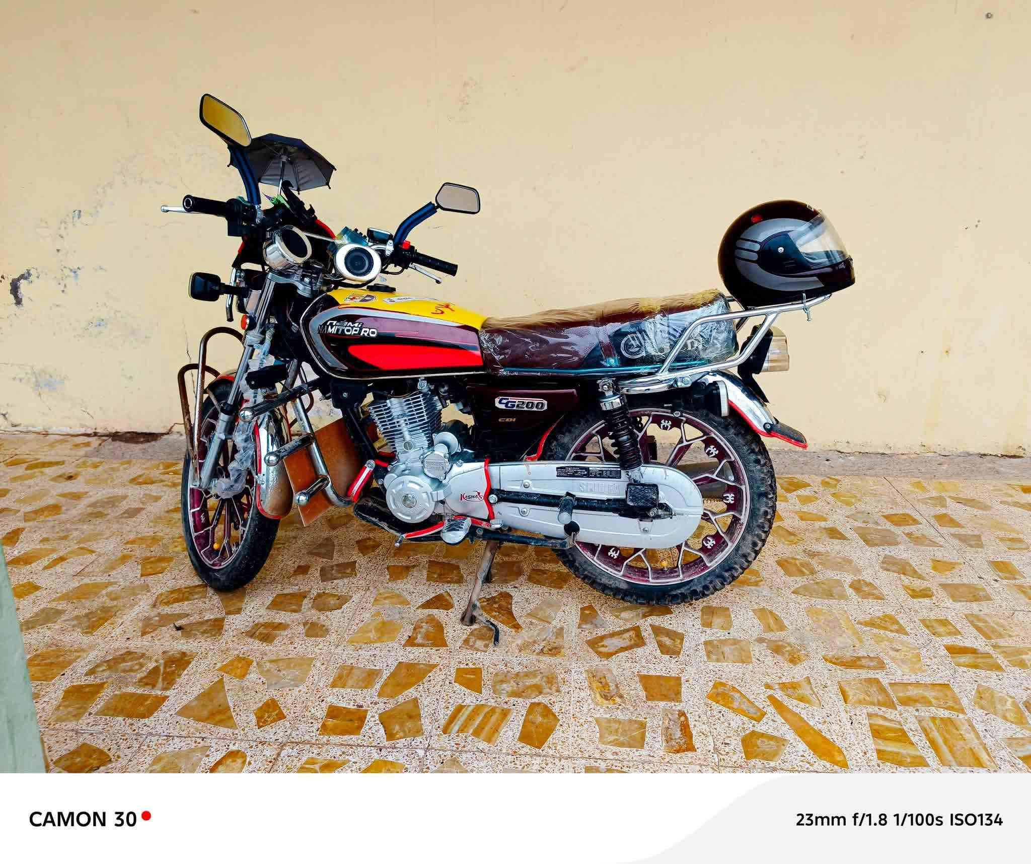 السلام عليكم
موطور نامه برو

موديل 24

محرك 200cc

منفيس بيه

100/100 نظافه

نشاط فول

محرك شرط

مال جناي

سعرو 650 قفل 

متواجد 24 ساعه ***********
