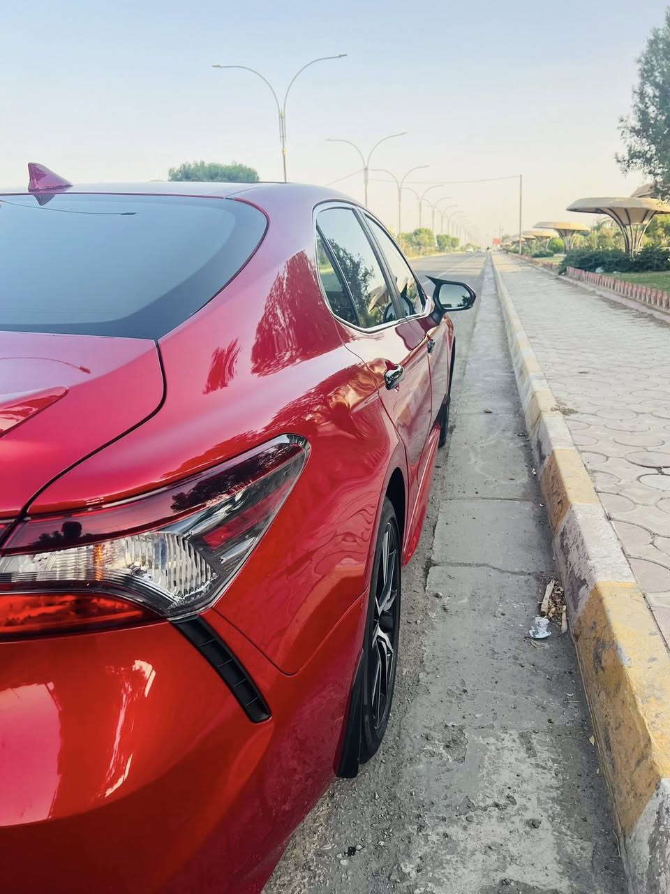 السلام عليكم كامري 2024 للبيع فقط  فول عده بصمه ماشيه 27 ميل ضرر دعاميه اماميه فقط بدون دواخل مكان السياره تكريت رقم اربيل تحول مباشر سياره جديده مكفوله رقم ***********
