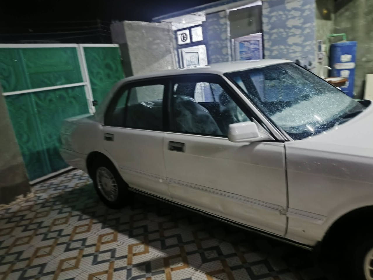 سلام عليكم سياره ارنب للبيع موديل ٩٤ رقم بغداد شرط التحويل للستفسار تصل ***********
