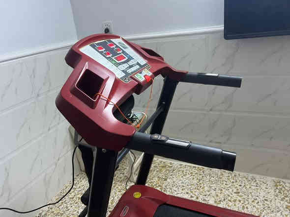 للبيع جهاز جري نضيف جدا شغال كلشي بيه شغال سماعات شغالة و سرعة عالية ويتحمل أوزان نضيف جدا وشغال ضمان فحص سعر 200 الف مكان بغداد حي اور 
رقم ‭٠٧٧٠ ٢٧٠ ٦٩٨٧‬
