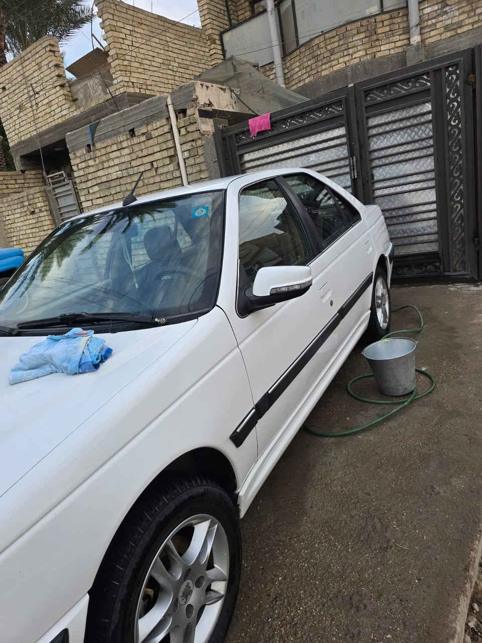 السلام عليكم بيجو بارس 2023  حرة  باسمي تحويل ثاني يوم
السيارة مكفولة من الضربة والصبغ ماشية 93 الف 
السيارة بيهة منظومة غاز وخير من الله
السعر 77 بيهة مجال حك الجية
مكاني بغداد الشعب
***********
