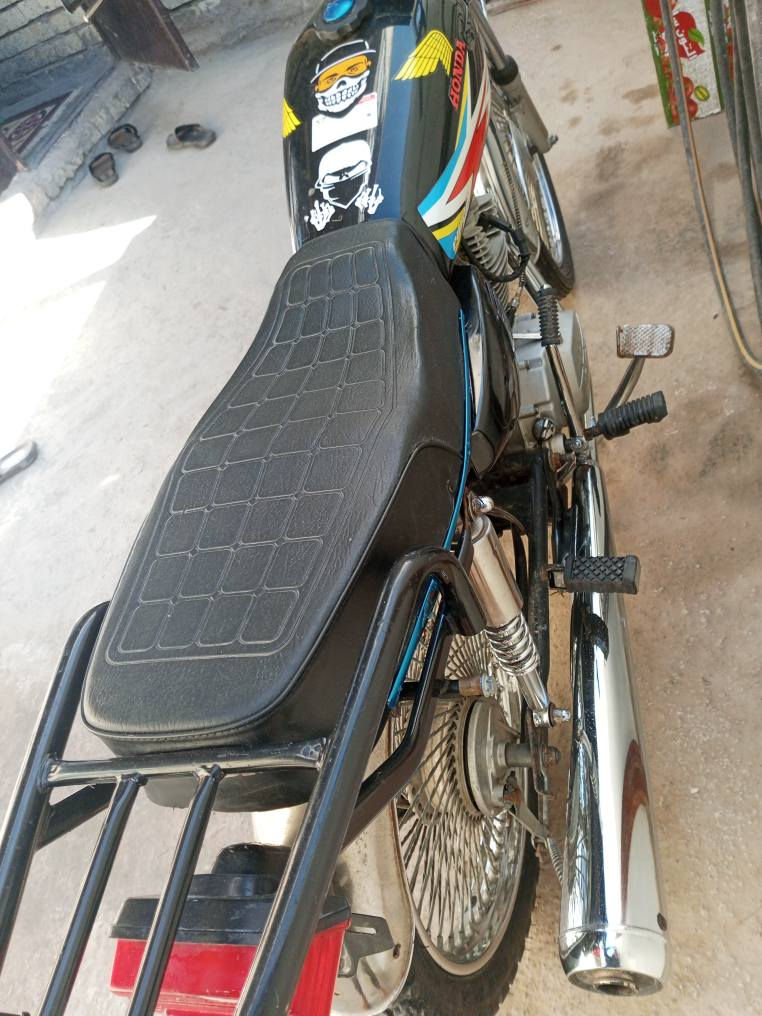 ايراني 5كير موديل 23 محرك  سلف لايت بك
 هورن سلف هندر تايرات وياله كله شركه اوراق كامله***********= ***********
سعر 325وبيهه مجال حك الجيه الفلوجة, الأنبار
