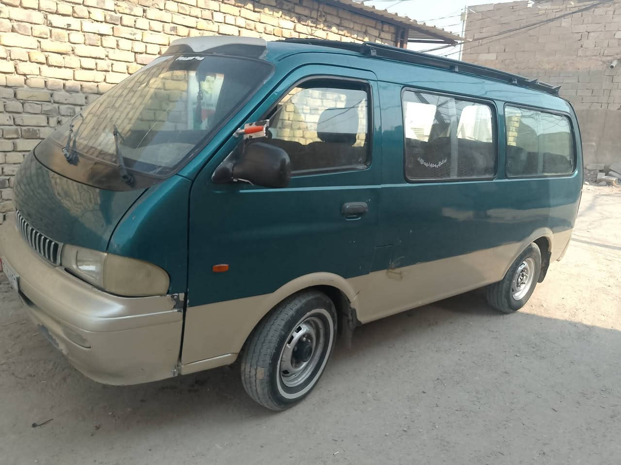 السلام عليكم من رخصة المسؤل موديل 99 مصفر هيه بحث وخط محرك كير اكسل شواصي الكدام معمرات سياره جاهزه مكان النجف رقم الماني ميسان لبيع السعر 55 وبي مجال بسيط رقم ***********
