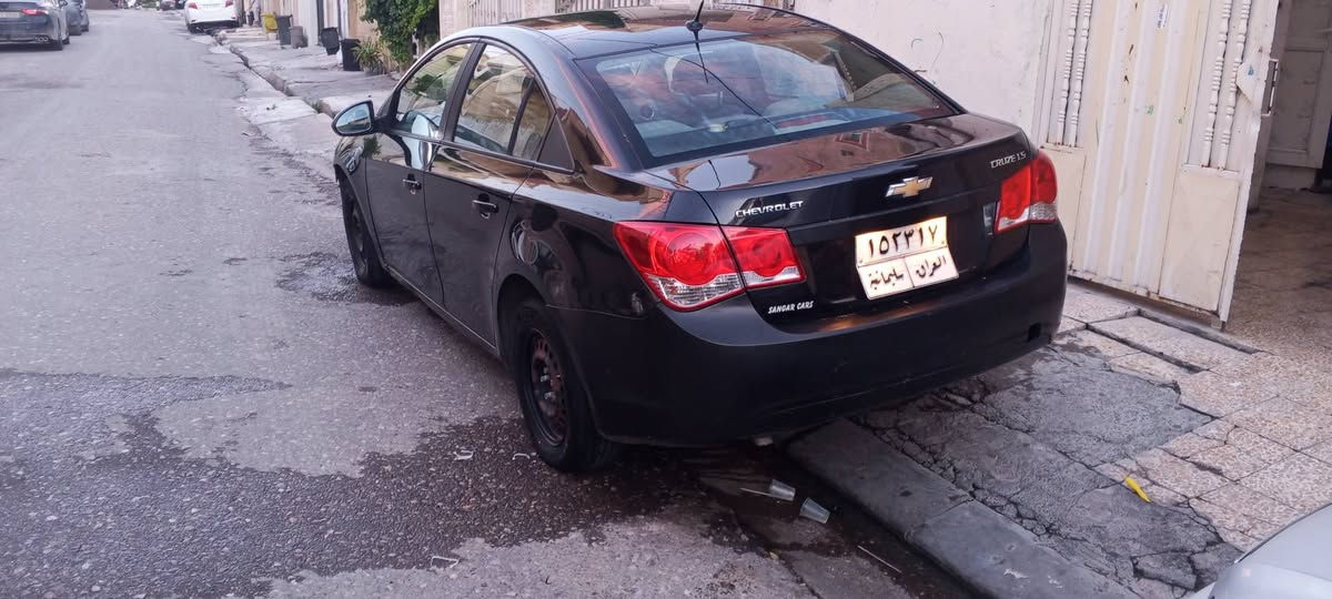 شۆفرلێت کروز مۆدیل 2013 مواسفات خلیجی فول تەنها سلایت نیە گێر و مەکینە و تەبرید و تەقەو رەقەی بەشەرت بۆیاغ تەنها دوو پارچەی هەیە پێش و پشتی کەپسە لێدرانی نیە سەیارەکە زۆر خاوێنە دینار مەسرەفی تێدا نیە رەقەم سلێمانی یە تحویل و وکالەی بەشەرت  غرامەی پێنج سەد هەزار لەسەرە دوای معاملە دەتدەمەوە سعڕ 59 وەرەقە و معاملە *********** كورك يان واستاب أربيل, العراق
