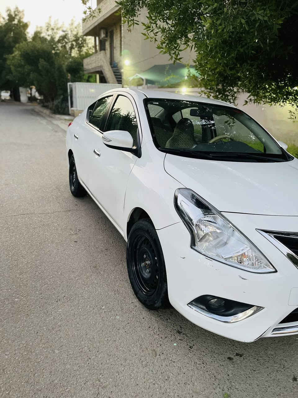 سلام عليكم نيسان صني ٢٠٢٥ ماشية ٣٥ بيه منضومة غاز وسونر مرفق بالمنشور السعر١٢٧ مكان سياره بغداد شارع فلسطين رقم الهاتف ***********
