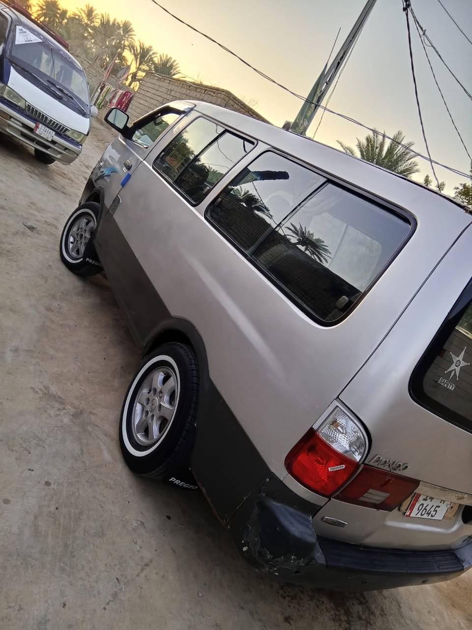 سلام عليكم سيارة منغولي موديل 2005. اصل رقم انكليزي بسمي اسياره امصفره هيه او مرور.  سيارة مكينه اوكير. وكسل او حداديه جدد تبريد. 🥶ويه السويج...مصبوغه جماليه اسيارة السعر 105 او بيهه مجال الشراي. .. رقم صاحب السيارة***********/....... *********** اني مكلف بنشر
