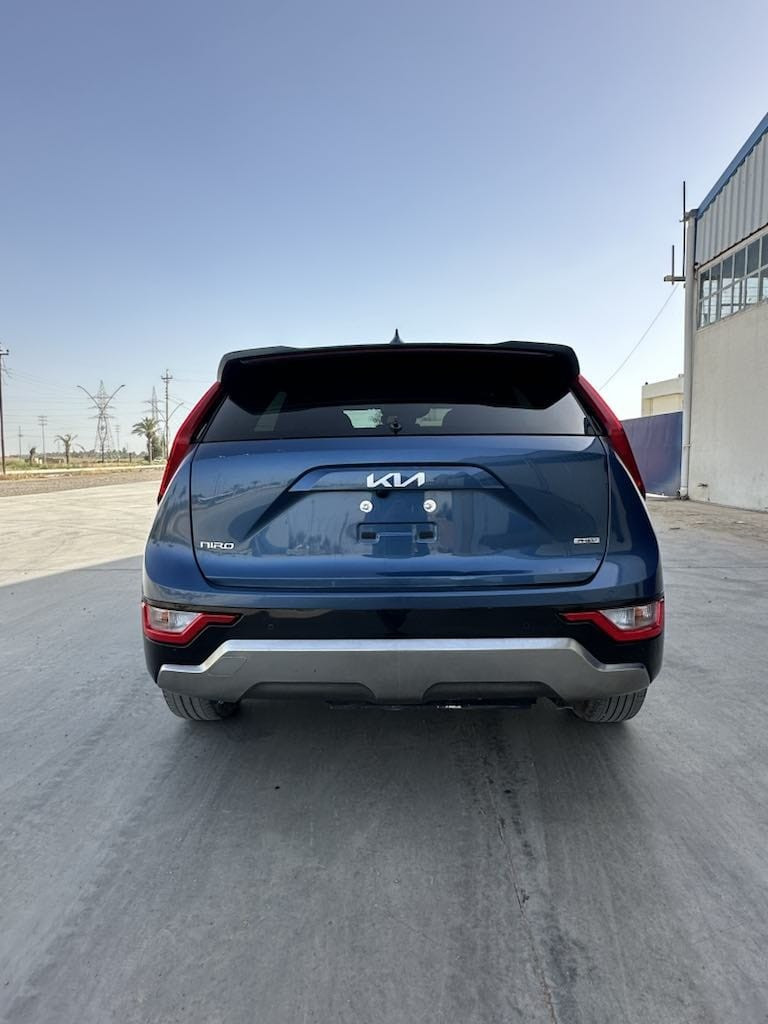 السلام عليكم
كيا نيرو 2024 هايبرد رقم بغداد 
محرك 1600 هايبرد
الفئة تورنك اعلى شي بالنيرو 
ماشية 51 الف كيلو 
تبديل الصندوق الخلفي نفس اللون 
صبغ دعامية خلفية فقط
السعر 19 الف دولار وبيها مجال بسيط
عنواني الداوودي 
للتواصل 
*********** بغداد, العراق
