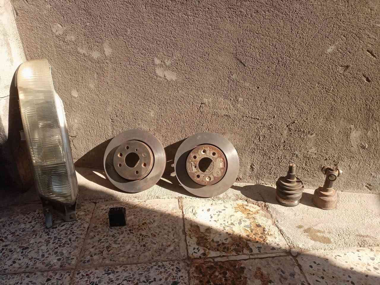 سلام عليكم
أدوات سيفيا 95 ذني البل صور فلنجات مصفرة + تك لايت + كرايم شفت + كتف إشارة 

السعر 40 الف وبيهن مجال 
مكاني حي الزهور 
شراي اتصل ع هذا الرقم 

0787 894 0513
