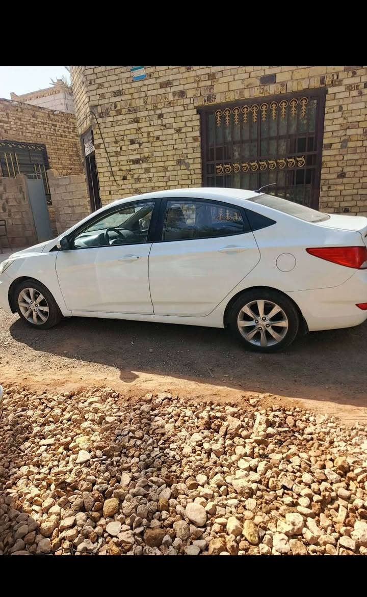 أكسنت للبيع مكفوله من كير مكينه صبغ ضربه  معجون سياره فول ماعدا الفتحه  تحكم استيرن جيهتين شاير مري بلاجكتور كامره حساسات شاشه رقم انكليزي 16
مداور ثاني يوم سعر ...115 وبيها مجال ....الاتصال على رقم سياره جديده عده الفتحه اتصل عله هذا الرقم *********** وتدلل
