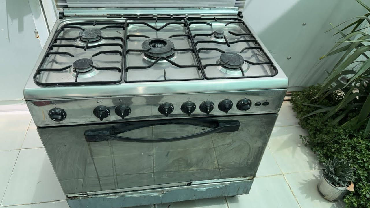 طباخ ماركه ايطاليه اصلي على نضافة الشركه مستعمل قليل جدا
السعر 450 وبيه مجال 

العنوان مجمع طيبه النجف

***********
