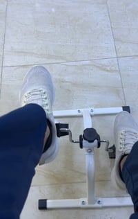 جهاز تمرين الأرجل • تحكم بالوزن • نص متر