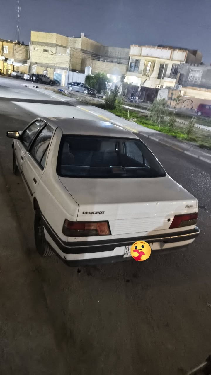 بيجو روى ٢٠٠٩
مصبوغة حزام للجمالية
تدفئة تبريد شغال فول
كهربائيات كلها شغالة 
شاصي بدون لحيم 
بنيد طاير ناسي وخبزني 😂
غرفة جديدة 
سيارة حلوة مال بيت
 راعيها بكربلاء سنوية منتهيه قبل كم شهر
رقم بغداد عليها
السعر ٢٩ بيها مجال للشراي 
مكاني كربلاء
***********
