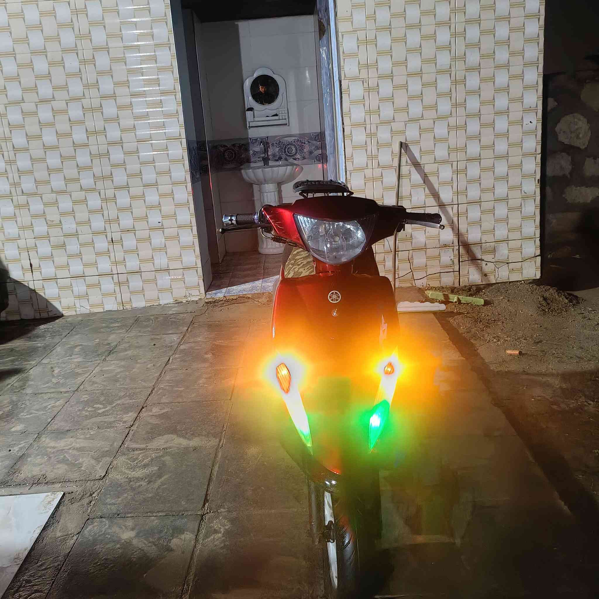 السلام عليكم درجه للبيع 2006   مامفتوحه بوشه 49 فول خير من الله صالنصه FM
المكان طليعه
الاستفسار عل رقم *********** اتصل وبيك خير وتدلل
