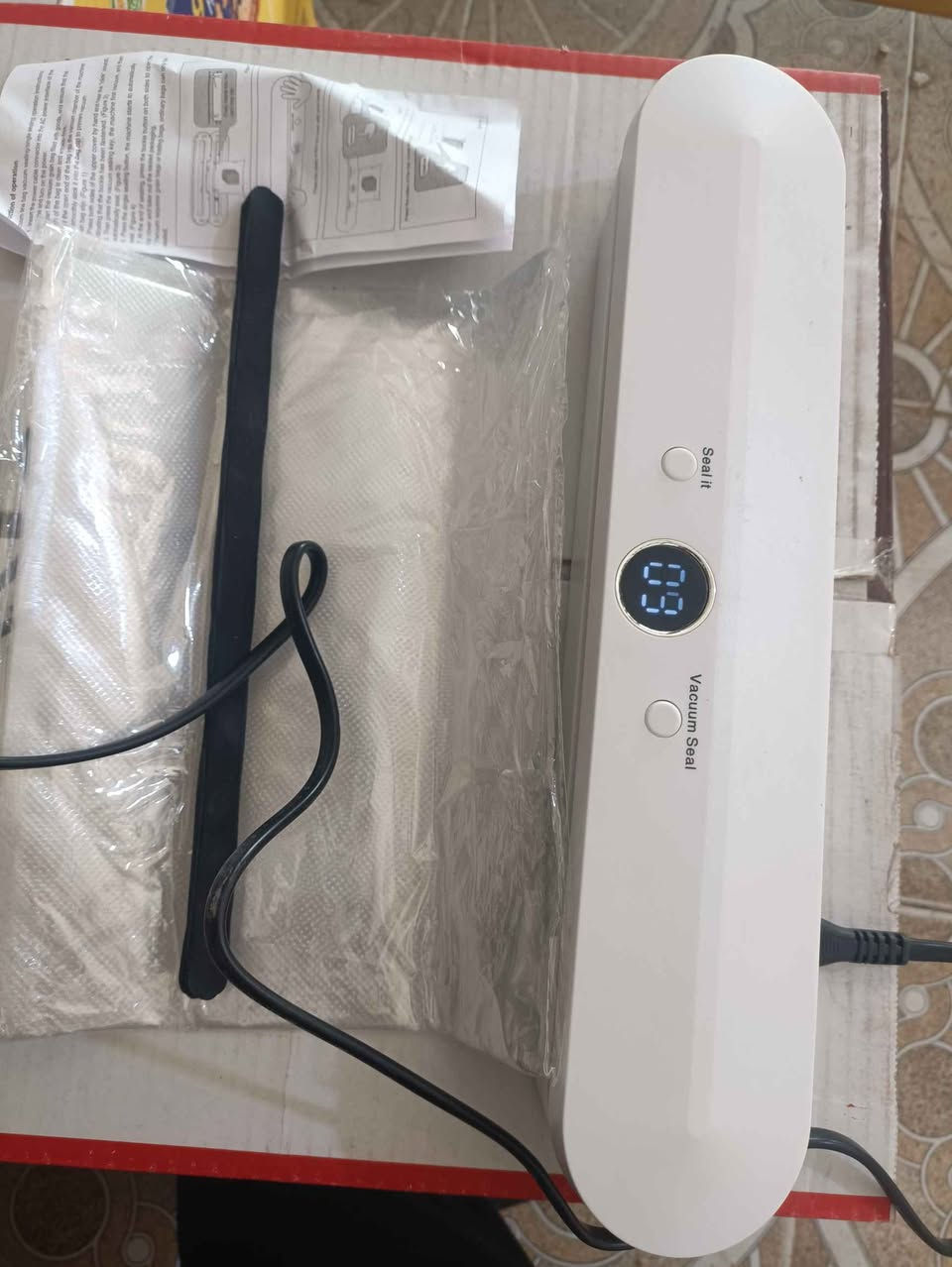 �🥦 ماكينة تفريغ الهواء للأطعمة (Vacuum Sealer)

ودّع تلف الأكل بعد اليوم 👋
هاي الماكينة تحافظ على طعامك طازج وصحي لفترة أطول 👌

🔹 تسحب الهواء بالكامل
🔹 تحافظ على نكهة الأكل وجودته
🔹 مناسبة للحوم، الخضار، الفواكه، وحتى الأكلات المطبوخة
🔹 سهلة الاستخدام وبزر واحد
🔹 تصميم أنيق وحجم عملي للمطبخ

🍽️ توفّر عليك فلوس
⏳ تقلل الهدر
❄️ مثالية للتخزين بالثلاجة والفريزر

السعر / قيم وعلق واخذها بالعافيه 
المكان / ناصريه/ سوق الشيوخ

يوجد خدمة توصيل كافة المحافظات ب5 الاف فقط سوق الشيوخ, ذي قار


**إذا كنت صاحب هذا الإعلان وتريد حذفه لأي سبب، رجاءا أرسل رسالة إلى الدعم الفني**