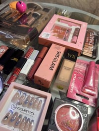 ٤٠قطعة • مكياج أوروبي • طقم