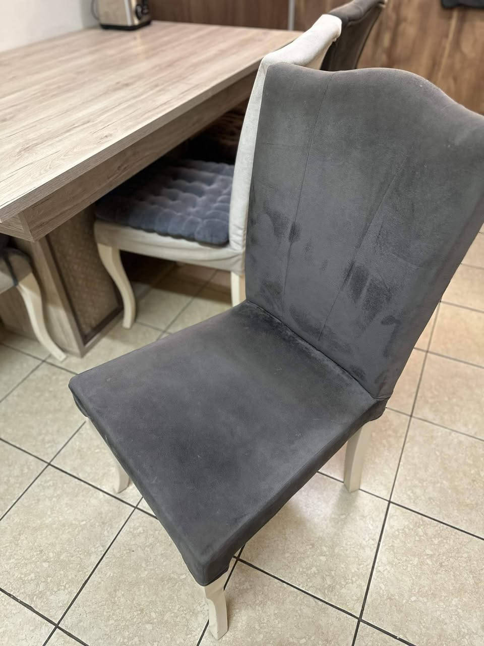 ميز طعام للبيع ويا 6 كراسي صاج تكمة مابي ضرار سعر 225 وبي مجال


**إذا كنت صاحب هذا الإعلان وتريد حذفه لأي سبب، رجاءا أرسل رسالة إلى الدعم الفني**