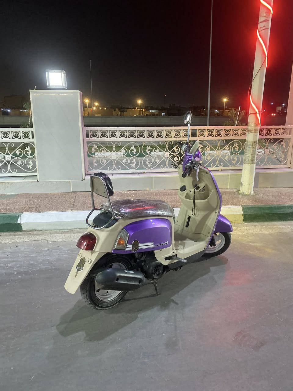 بوليسي رقم واحد ويا المحرك اصل لون ابيضّ سواد كله موجود
كابريته اصليه 

سلف اصلي 

مكينه مبدل ولفات فقط بيدي بدلتهن

سعر ٧٢٥

عنواني ياسين خريبط ***********
