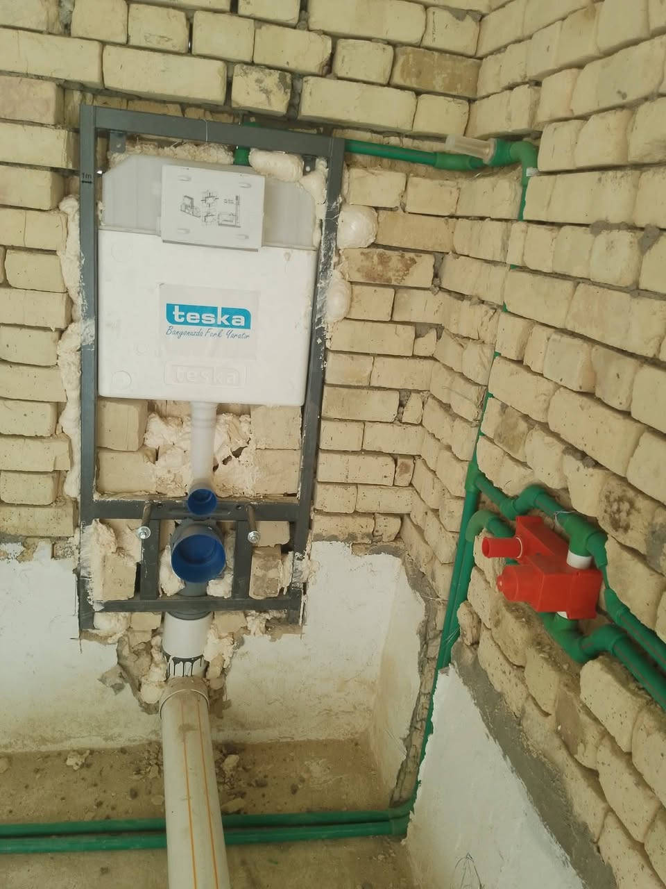 بايب فيتر للتئسيسات الصحيه عامه(سباك )
شبكات مجاري 
شبكات ماء ppr
غاز
تقطير السبالت 
ساحبات هوائيه ppc
مكنسة كهربائية مركزية
شلالات 
مسابح 

*********** مركز البصرة

