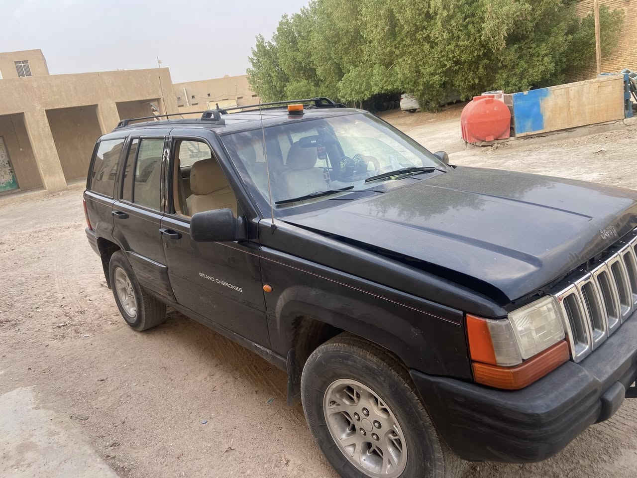 سلام عليكم جيب شيروكي قديم البيع 

الهاتف ***********
