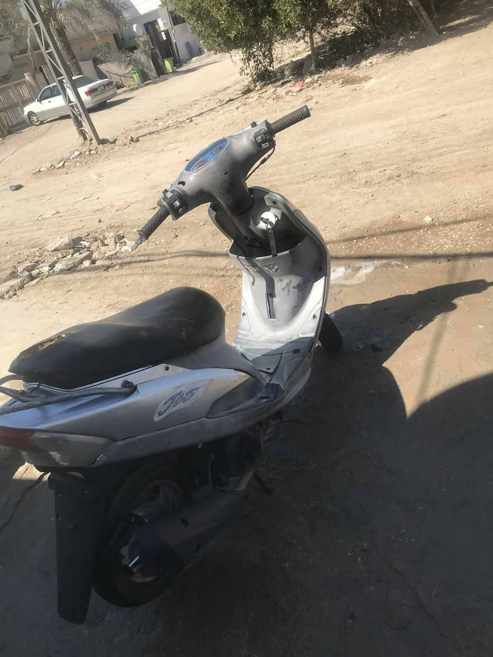 سلام عليك دراجه ماكس منغولي 49مكينته بلادي دراجه الله شاهد متوازي عليه وريد ابيعه دراجه مكينته ناعمه تخبل كهربيات سلف هندر كله شغاله (ملاحضه )الموشراي لا تراسل اخيك السعر 425 وبيه مجال الطيبين مكاني حله شارع 80رقم ***********بي وتساب
