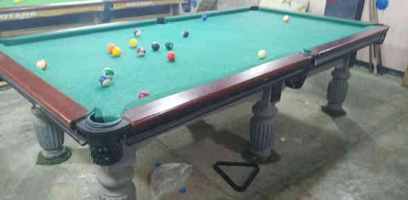 بليارد للبيع نضيف حيل بس يحتاج قماش اشويه تعبان مكان كركوك قوريه سعر قيمه من يمك وان شاءالله يصير خير 
***********
