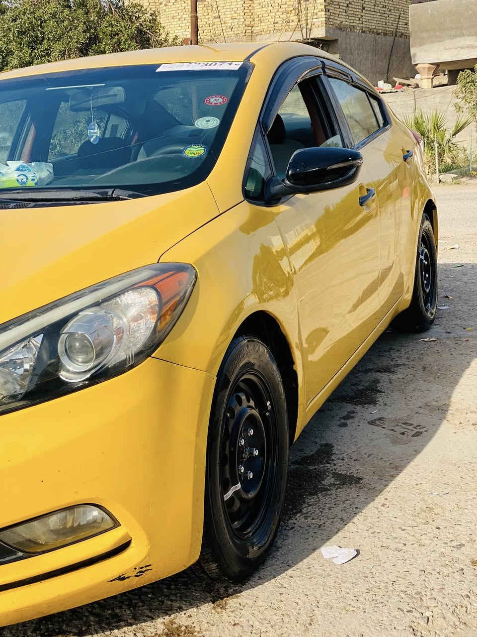 للبيع
فورتي موديل 2014 

وارد امريكي حادث قبق جنطه فقط والباقي كفاله .

مكينه وكير كفاله .

حداديه تبريد كفاله 

السياره جاهزه وما ناقصه برغي .

مكان سياره حله .

استفسار 

***********
