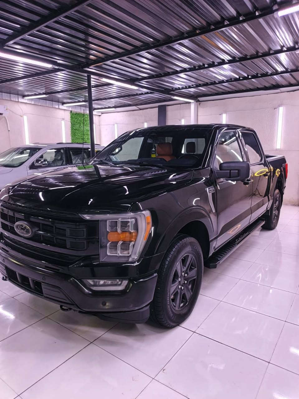 فورد للبيع او مراوس موديل ٢٣ محرك ٦ سلندر هايبرد فول مواصافت وارد كندي رقم بغداد مكاني البصرة سعر ٣١٥ الاستفسار ***********
