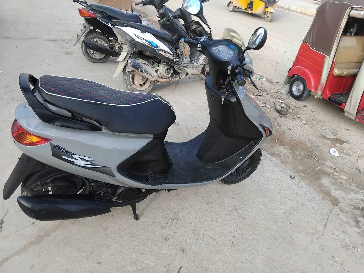 السلام عليكم دراجة فورتي للبيع رمبة كاملة مكملة بدون نقص كهربائيات جاهزة من كلشي دبلات جدد العنوان بعقوبة حي المعلمين  قرب جامع الشهيد وضاح للاستفسار على الرقم *********** متواجد اتصال فقط
