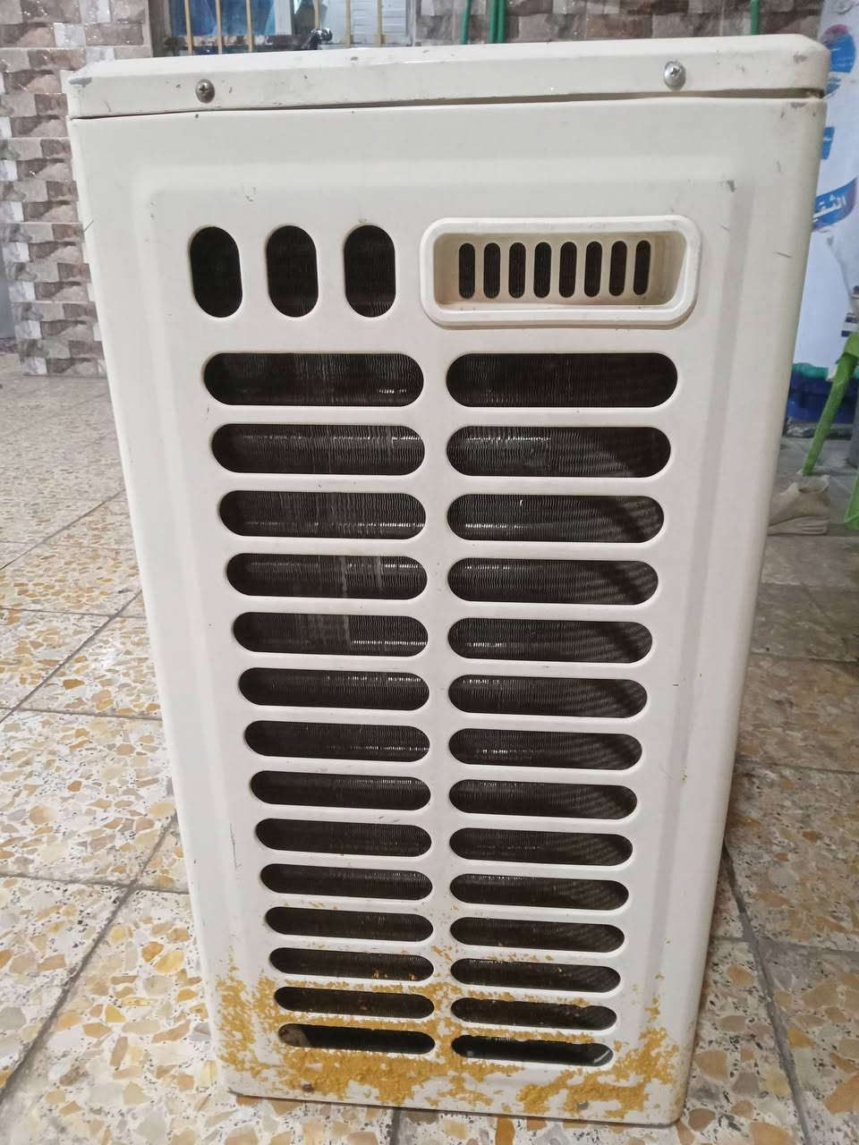 سلام عليكم
سبلت 2طن نوع يونونير مصري أصلي كامل الكمبريسر قرص الشركه روتري للبيع اي استفسار مراسله الصفحه او الأتصال 
***********
