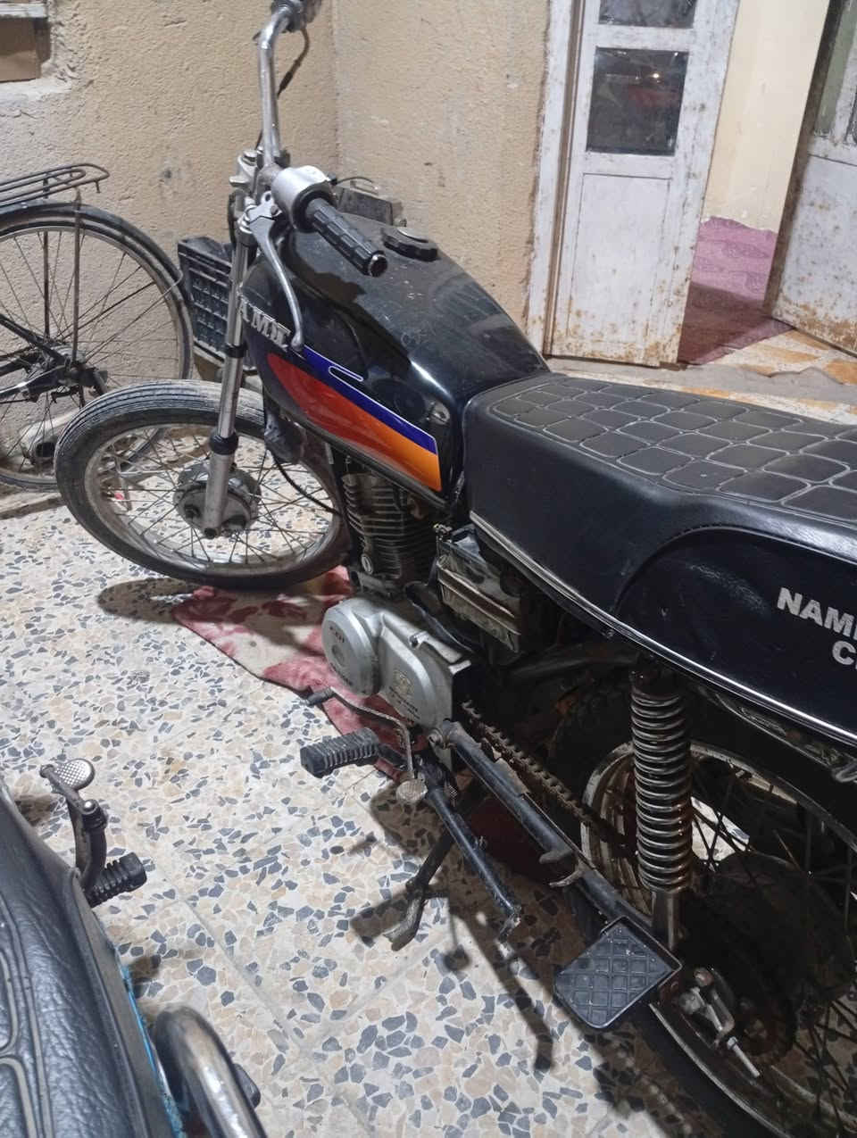 سلام عليكم دراجه البيع ادوات موديل 21اوراق ضايعه كفاله من السرقه سعر 400وبيه مجال ***********عنواني بصره ابو الخصيب بهادريه
