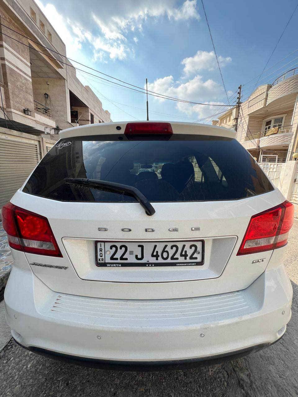 دوو چامرخی پێشی بۆیاخە لەگەر بۆنیتی، دەرکەکی پشتەوەی PDR ە، ٢٠١٦ یە مواسەفات SXT  سێ مەقعەدە ، ناو زەردە ، ١٢٠ هەزار ڕۆیشتیە بەبێ داخیلی بەبێ ئێرباگ 
پێشوو پشتی کەپس هەزەو سەنەوی تازەیە 
سحر : ١٢٧مەجال
*********** أربيل, العراق
